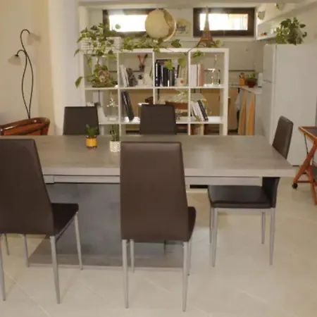 Appartamento Indipendente A Elmas A 5' Aeroporto Apartament