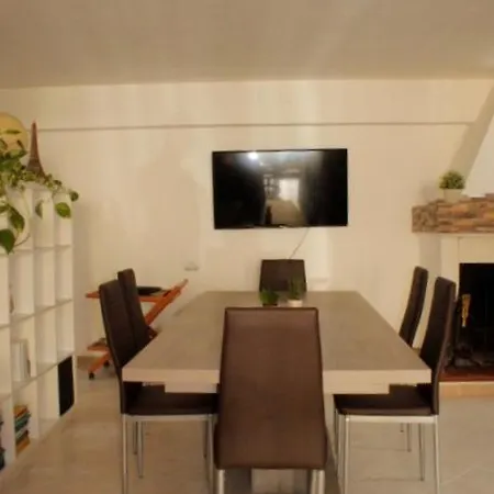 Appartamento Indipendente A Elmas A 5' Aeroporto *
