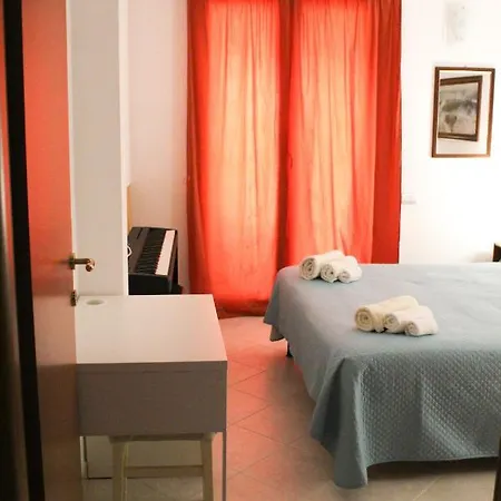 Appartamento Indipendente A Elmas A 5' Aeroporto Elmas