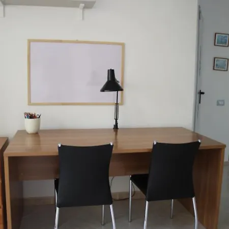 Apartment Appartamento Indipendente A Elmas A 5' Aeroporto Elmas