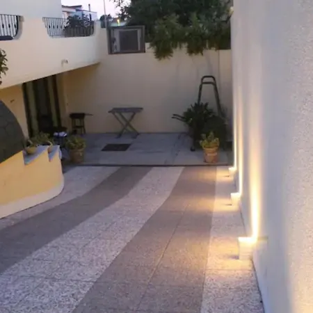Appartamento Indipendente A Elmas A 5' Aeroporto Apartment